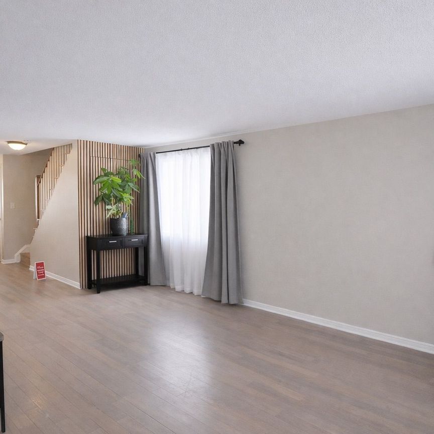 For Lease - 133 Columbia Road, Barrie, Ontario - Photo 1