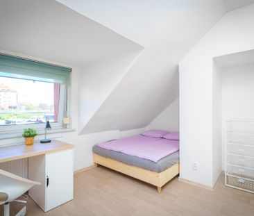 Plně zařízená garsonka Praha 4 – ideální pro mladé | Kačerov - Photo 2