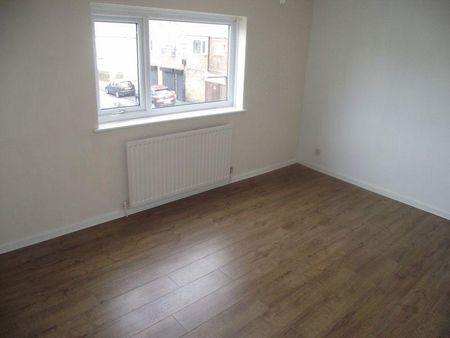 3 bedroom maisonette to rent - Photo 4