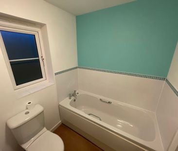 Crymlyn Parc, Neath, SA10 - Photo 6