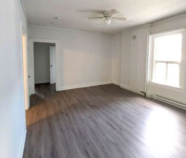 For Lease - 130 Main Street, Port Colborne, Ontario - Photo 2