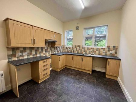 3 bedroom flat to rent - Photo 5