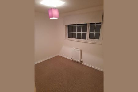 2 bedroom semi-detached house to rent - Photo 3