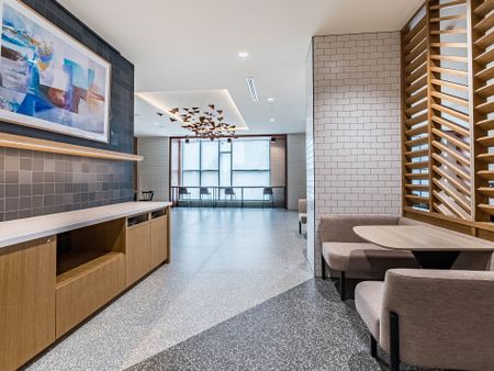 For Lease - 2495 Eglinton Avenue Unit# 1002, Mississauga, Ontario - Photo 3