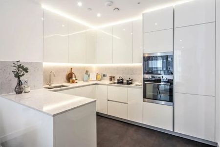 2 Bed Flat, Charles Clowes Walk, SW11 - Photo 5