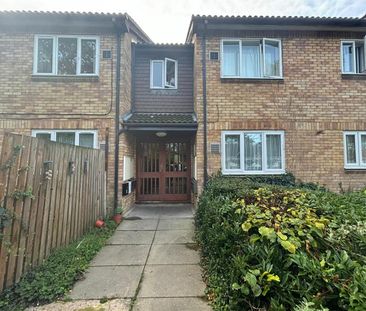 Brendon Close, Harlington, UB3 - Photo 3