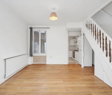 2 bedroom terraced house to rent - Photo 4