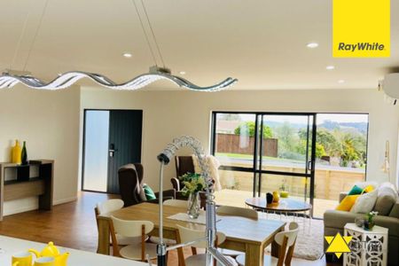 Looking for a modern home built in the ever so convenient Henderson? Look no further. - Photo 5