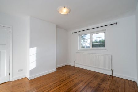 102, Kingsham Road, Chichester - Photo 4