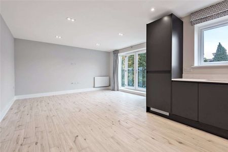 A stylish apartment in central Sevenoaks, finished to a very high specification throughout. - Photo 4
