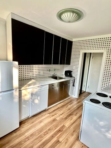 11235 117 Street - Photo 3