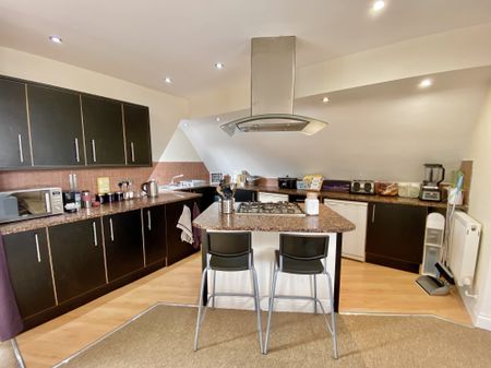 2 bed flat to rent in Grove Park Road, Weston-super-Mare, BS23 - Photo 4