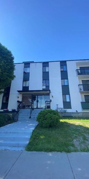 Spacieux appartement de 2 chambres à St-Jean - Photo 1