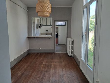 Location Appartement 3 pièces 86m² - Photo 3
