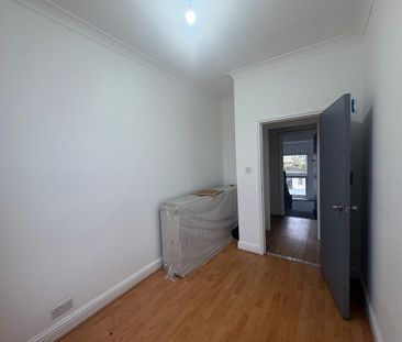 3 bedroom flat to rent - Photo 5
