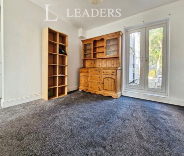 3 bedroom mid-terrace to rent Middlecroft Lane - Photo 1