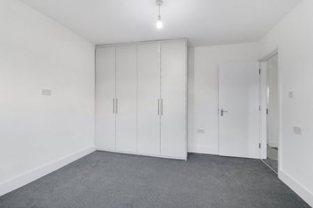 Victoria Avenue, Wembley, HA9 - Photo 2