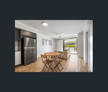 Modern Apartment with Spacious Balcony in Central Nambour - partly furnished - Photo 2