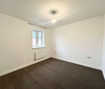 Rhodfa'r Celyn, Parc Derwen Coity, Bridgend, CF35 - Photo 4