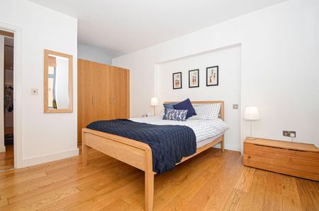 1 bedroom Flat To Let - Photo 3