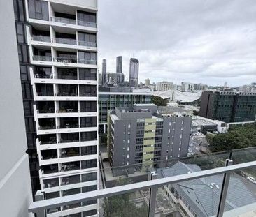 1 Bedroom Apartment Right Next to Brisbane State High | City & Fire... - Photo 2