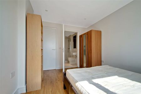 Central Apartments, HA9, Wembley - Photo 4