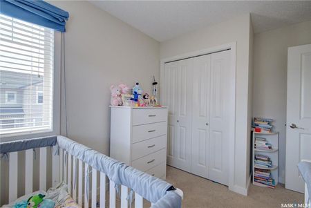 Stonebridge - 3 Bathroom/1.5 Bathroom - 245 Ashworth Cres - Photo 3