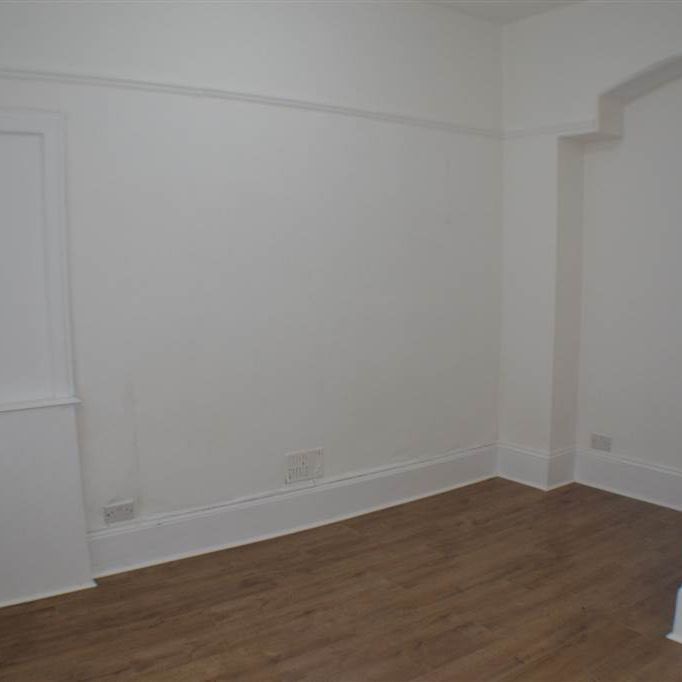 Flat 1 96 Fitzroy Avenue, Queens Quarter, Belfast, BT7 1HX - Photo 1