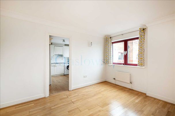 Sailmakers Court, Fulham - Photo 1