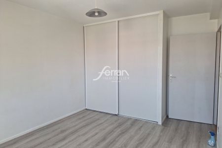 Location Appartement 3 pièces 65m² DRAGUIGNAN 83300 - Photo 2