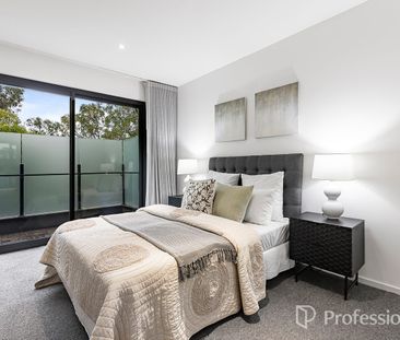 Luxury Townhouse in Glen Iris - Photo 6
