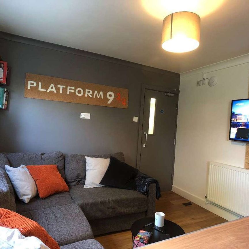 Fully-Furnished Co-Living Rooms Room 4 - Photo 1