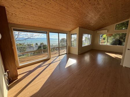 Stunning Seaview's and Sunshine - Photo 3