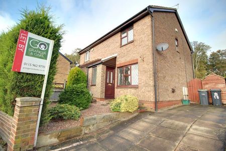 3 bedroom semi-detached house to rent - Photo 5