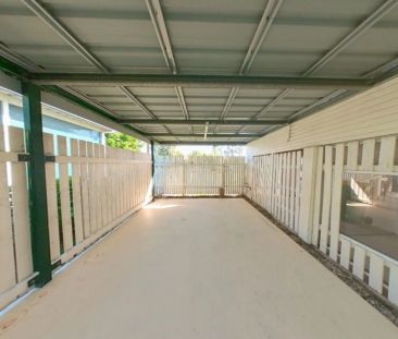 Highset Home on Large Corner Block - Photo 4