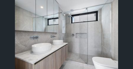 Luxury Three-Storey Townhouse in the Heart of McKinnon Secondary College Zone - Photo 5