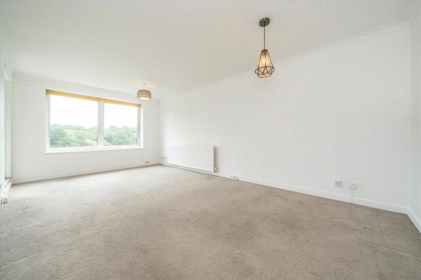 Strawberry Vale, Strawberry Hill, TW1 - Photo 1