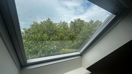 Instapklaar appartement met één slaapkamer, balkon en lift te Lokeren - Photo 2