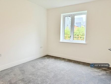 2 bedroom flat to rent - Photo 4
