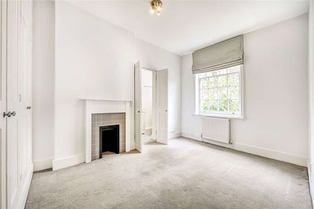 Contemporary first floor flat located in the heart of Knightsbridge refurbished to a high standard throughout with bright open plan reception room, 2 bedrooms and 2 bathrooms. - Photo 3