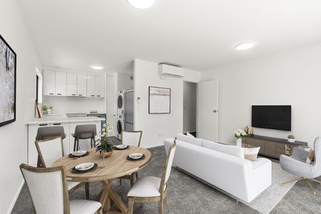 Newly renovated sunny 2 bedroom unit in prime location - Photo 3