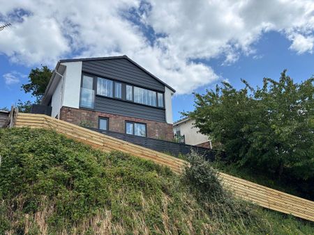 3 bedroom detached house to rent - Photo 5