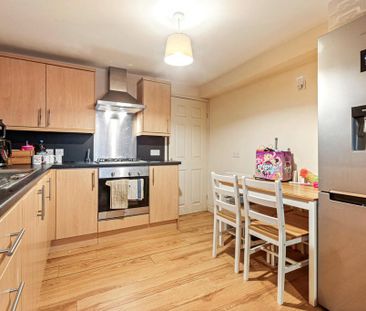 2 bedroom flat to rent - Photo 5