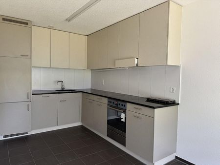 Attraktive 4 1/2-Zimmerwohnung in Münchenbuchsee - Photo 4