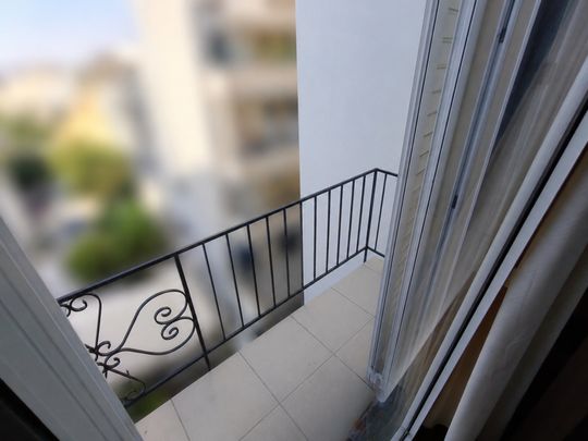 Ενοικιάζεται εξαιρετικό ανακαινισμένο επιπλωμένο τεσσάρι διαμέρισμα με πάρκινγκ Πατέλλες Ηράκλειο Κρήτης - Photo 1