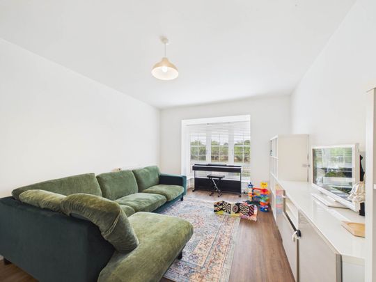 Maslin Elms, Haddenham - Photo 1