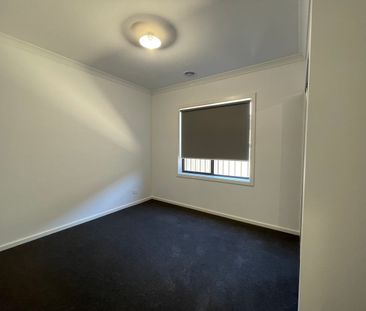 NICELY PRESENTED FOUR BEDROOM HOME ! - Photo 5