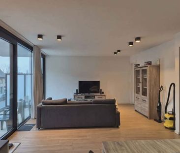 Appartement te huur - Photo 1