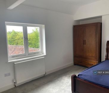5 bedroom detached house to rent - Photo 4