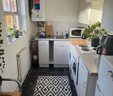 Studio Flat, Moriatry Close, N7 - Photo 4